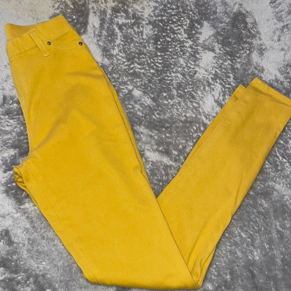 Stretchy pants, they are a size 1.